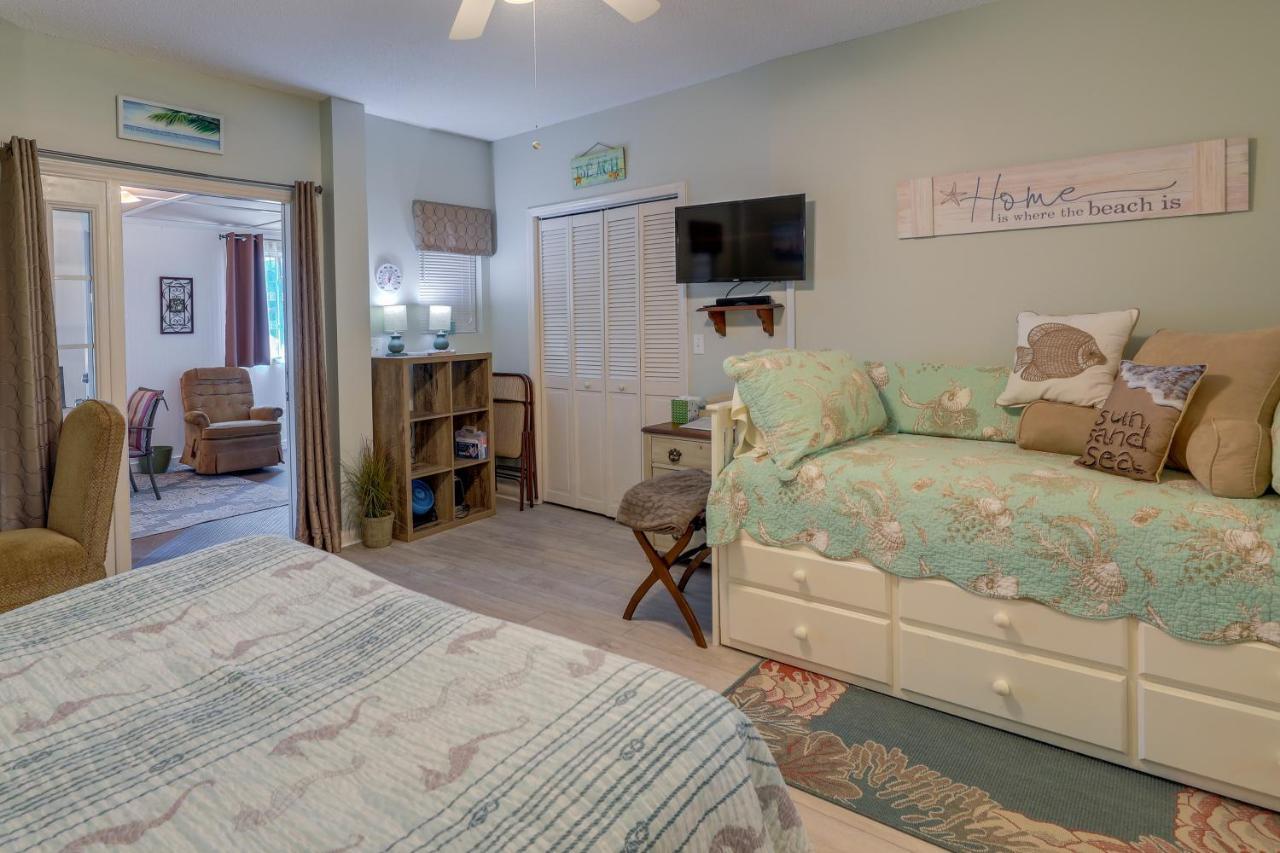 Sneads Ferry Vacation Rental Studio With Water Views Екстер'єр фото